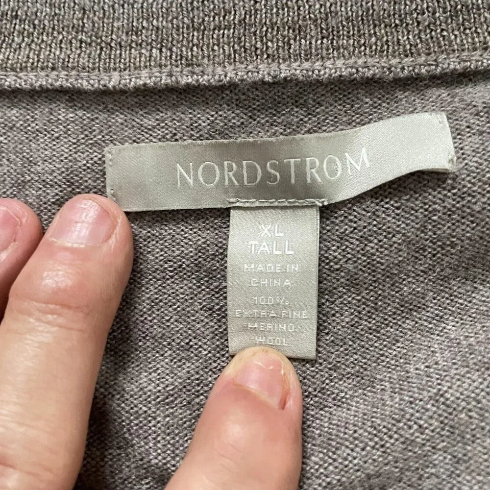 Nordstrom Men's V Neck Pullover Merino Wool Sweater Knit Long Sleeves Gray XL